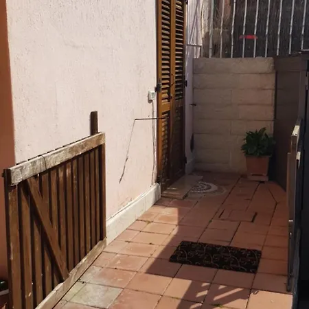 Casa Po דירה לאזיסה